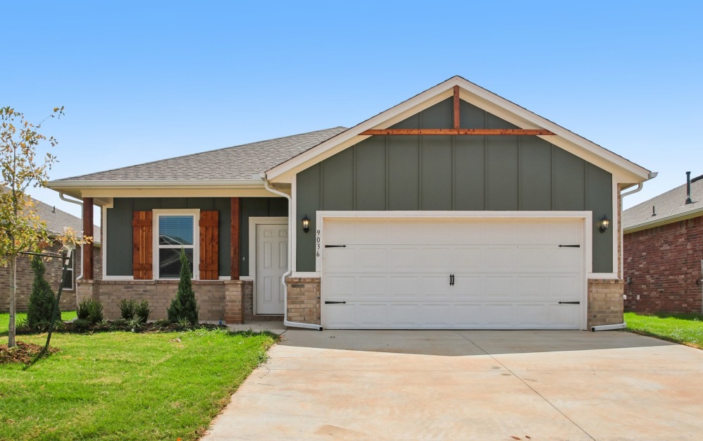 #9104 - 3 bedroom floorplan layout with 2 bathrooms and 1482 square feet (Elevation)