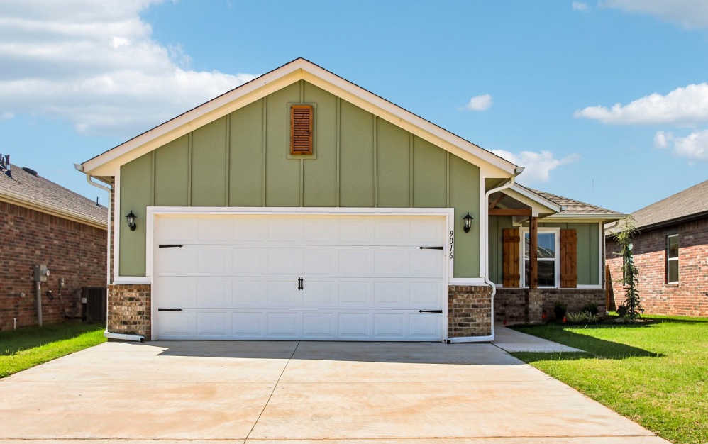 Elm - 3 bedroom floorplan layout with 2 bathrooms and 1589 square feet